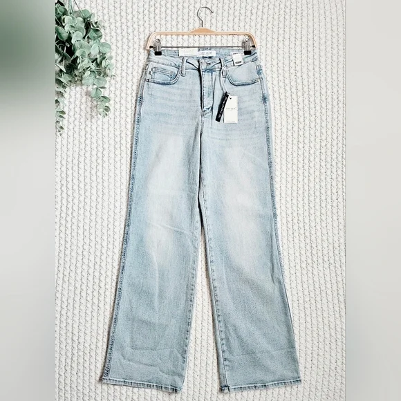 Judy Blue High Rise Tummy Control Vintage Light Wash Straight Leg Jeans 9/29 NEW - Picture 2 of 8